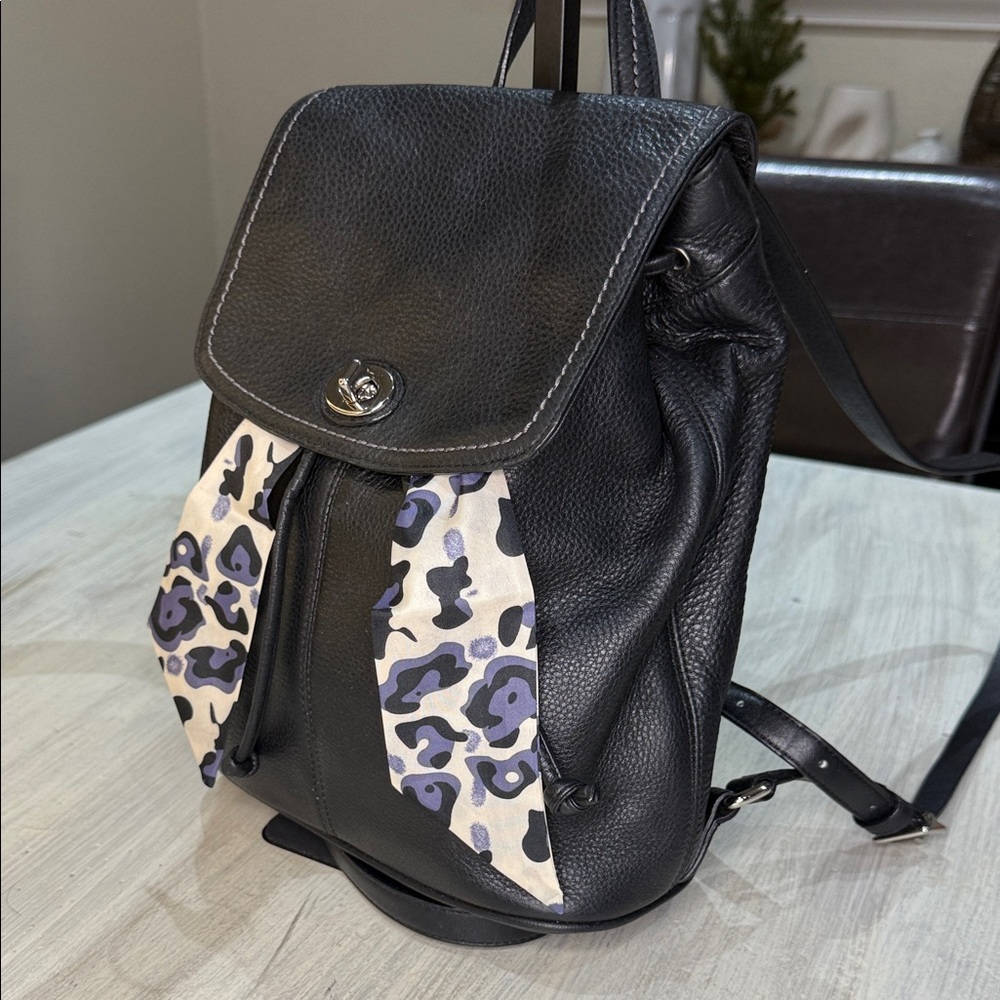 Vintage Y2K Coach Black Leather Daypack- EUC
